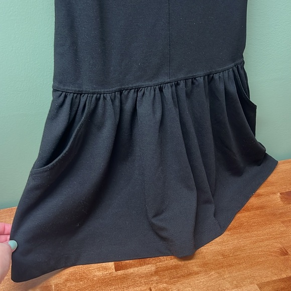 Free People size S/M Black Dress, with pockets GUC. 16 inch pit to pit - Picture 2 of 8